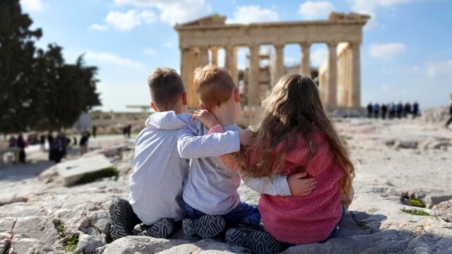 Viajar a Grecia con niños